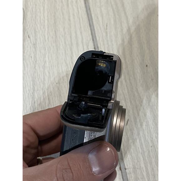 Fuji Film Endeavor 250ix Zoom Camera - Picture 7 of 8